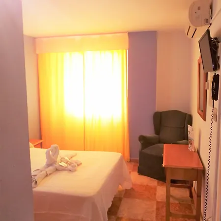 Virgen Del Rocio Ii Гостевой дом Торремолинос