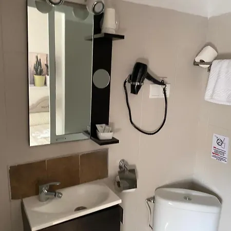 Гостевой дом Virgen Del Rocio Ii Торремолинос