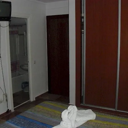 Virgen Del Rocio Ii Pensionat Torremolinos