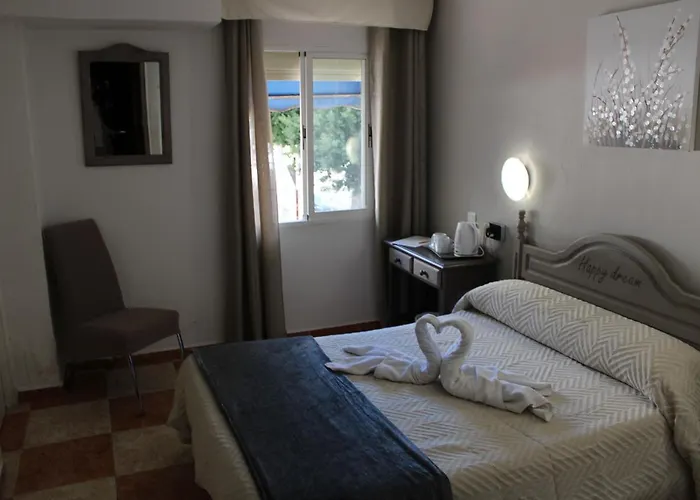 Virgen Del Rocio Ii Pensión Torremolinos