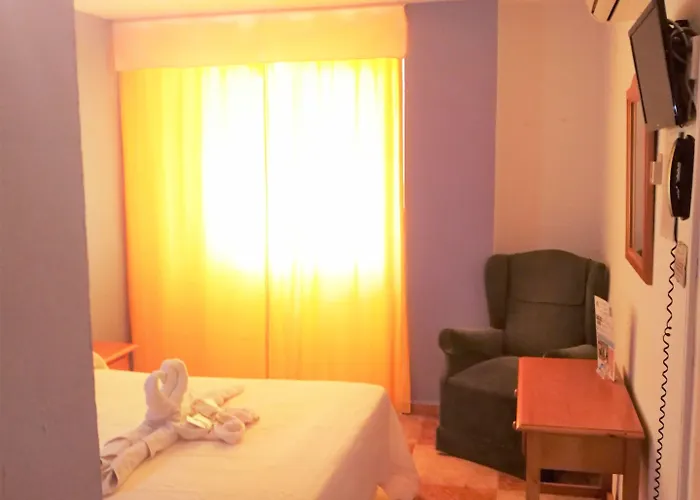 Virgen Del Rocio Ii Pensión Torremolinos