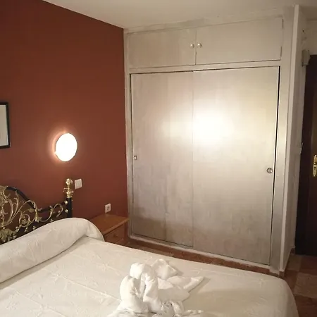 ゲストハウス Virgen Del Rocio Ii