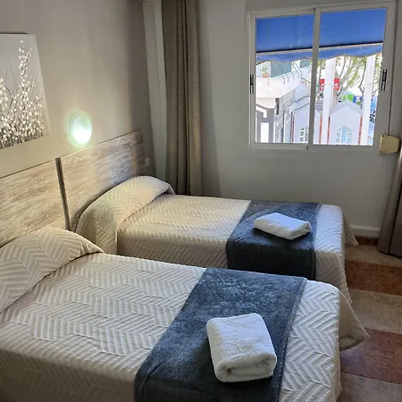 Virgen Del Rocio Ii Guest house 2*